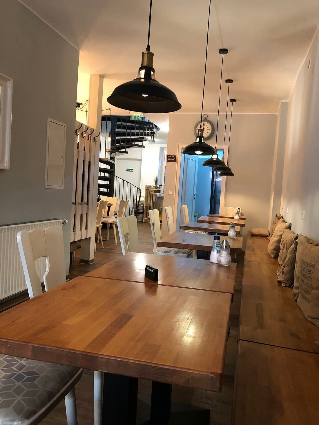 restaurant image 1